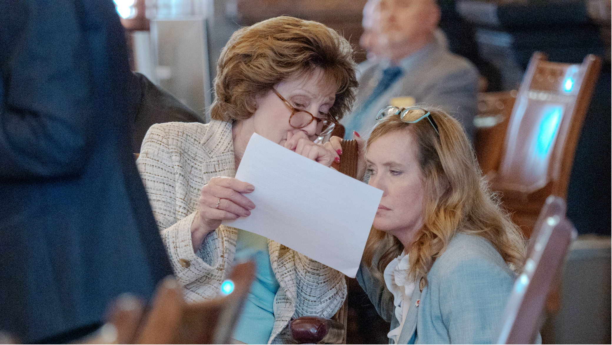 Kansas Senate, House pass budget bill that pegs raises at 1% for most ...